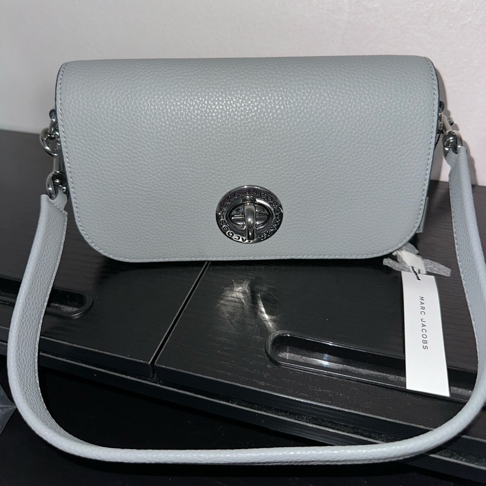 Marc Jacobs Signet Turnlock Shoulder Bag NWT Rock Grey